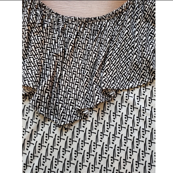 Anthropologie Off Shoulder Top - Picture 6 of 10